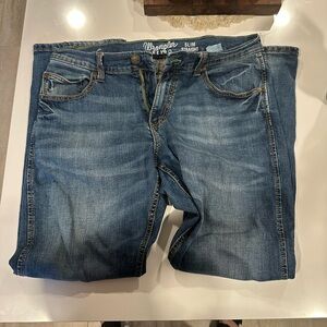 Wrangler Men's Blue Slim Straight Jeans